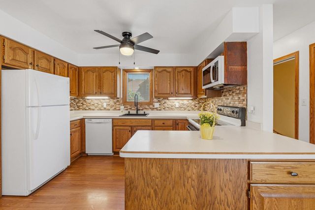 429 Center AVENUE, Oostburg, WI 53070