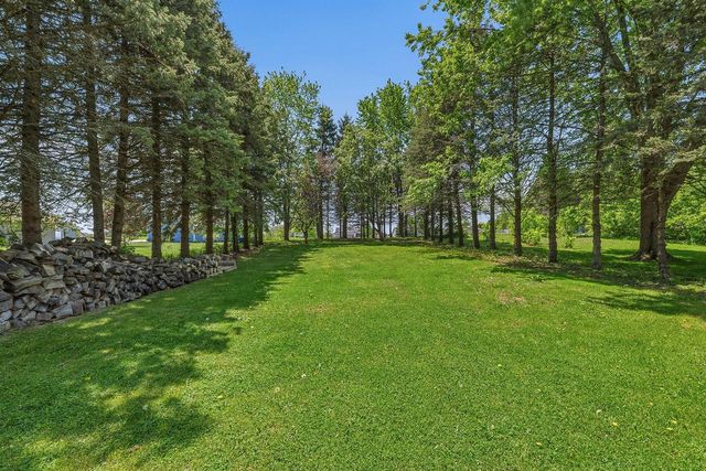 429 Center AVENUE, Oostburg, WI 53070