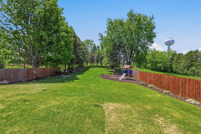 429 Center AVENUE, Oostburg, WI 53070