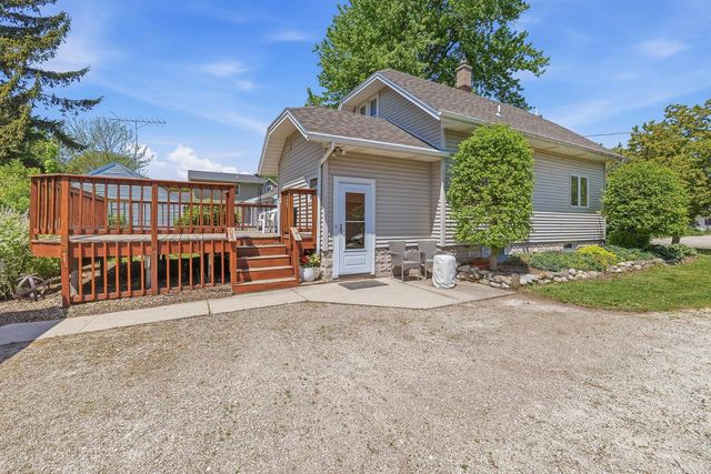 429 Center AVENUE, Oostburg, WI 53070