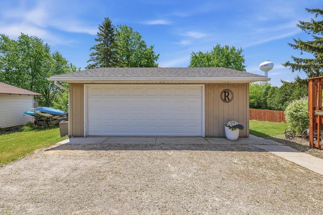 429 Center AVENUE, Oostburg, WI 53070