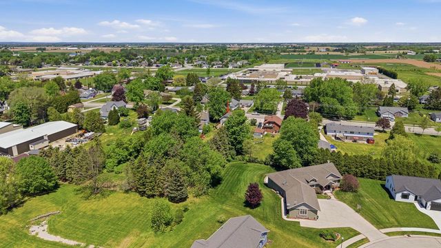 429 Center AVENUE, Oostburg, WI 53070