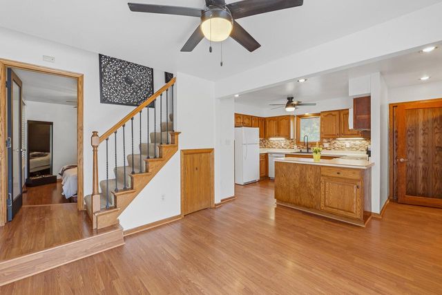429 Center AVENUE, Oostburg, WI 53070