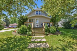 429 Center AVENUE, Oostburg, WI 53070