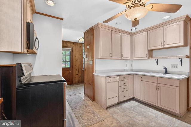 2500 DOEHNE RD, Harrisburg, PA 17110