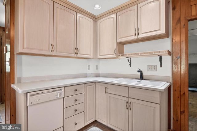 2500 DOEHNE RD, Harrisburg, PA 17110