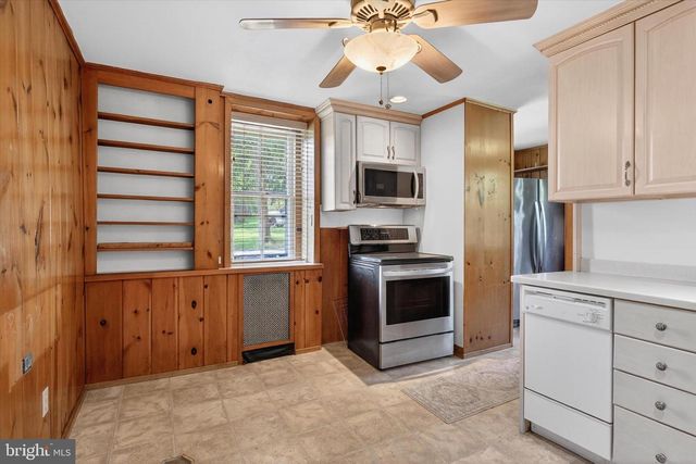 2500 DOEHNE RD, Harrisburg, PA 17110