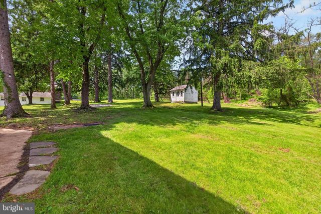 2500 DOEHNE RD, Harrisburg, PA 17110