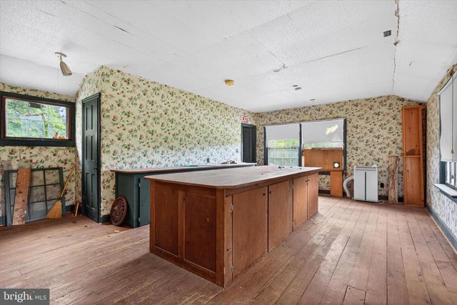 2500 DOEHNE RD, Harrisburg, PA 17110