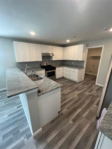 316 A Donaldson Street, La Porte, TX 77571