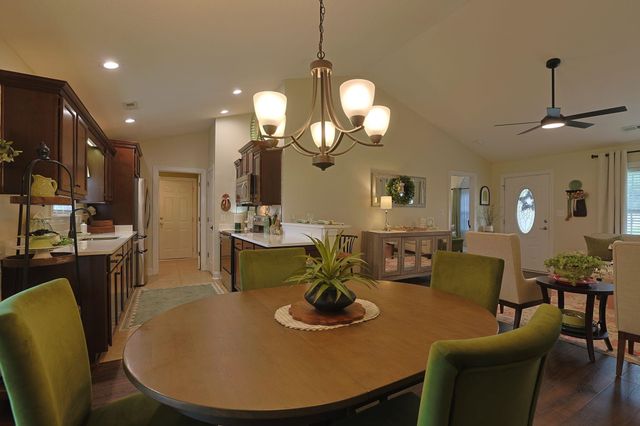 469 Oakham Dr., Conway, SC 29527