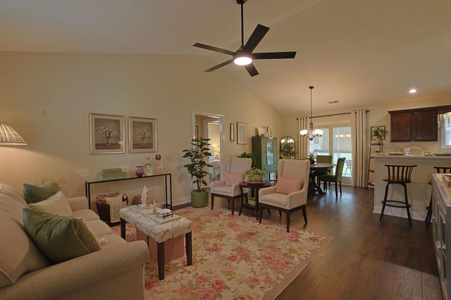 469 Oakham Dr., Conway, SC 29527