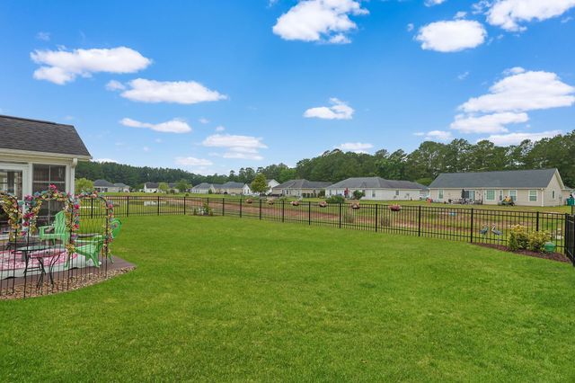 469 Oakham Dr., Conway, SC 29527