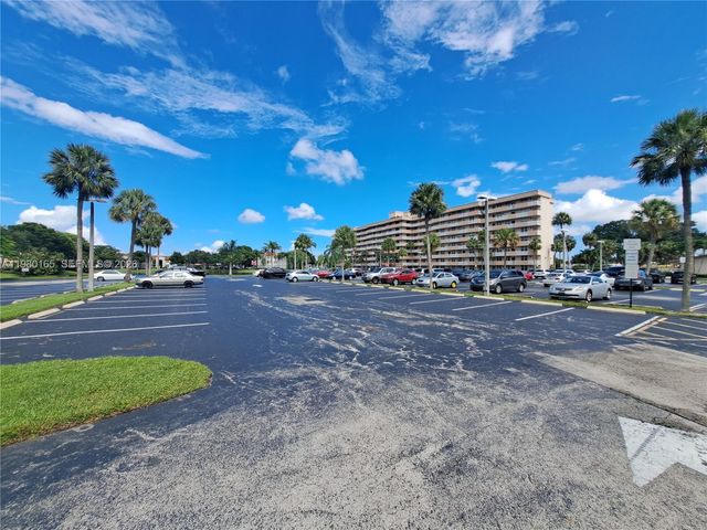 250 Jacaranda Dr 109, Plantation, FL 33324