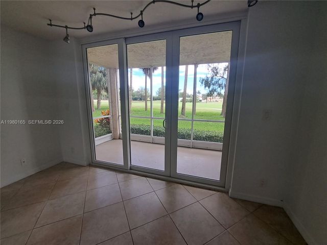 250 Jacaranda Dr 109, Plantation, FL 33324