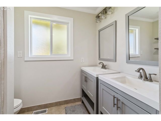 106 DIXIE Ln, Longview, WA 98632