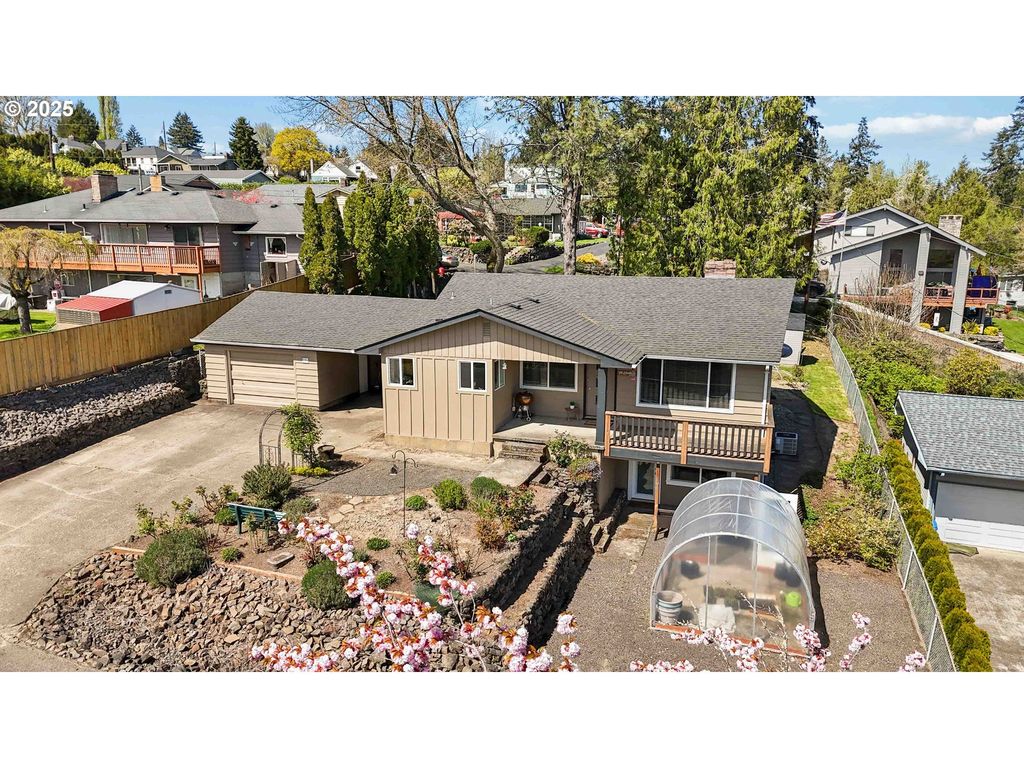 106 DIXIE Ln, Longview, WA 98632