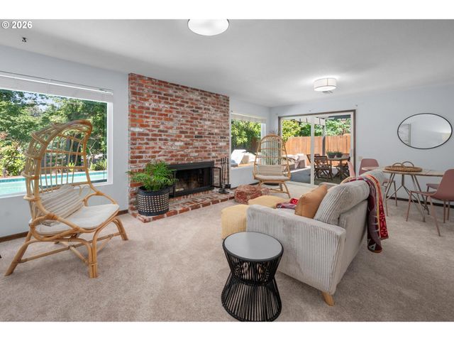 2911 Sw PLUM Ct, Portland, OR 97219