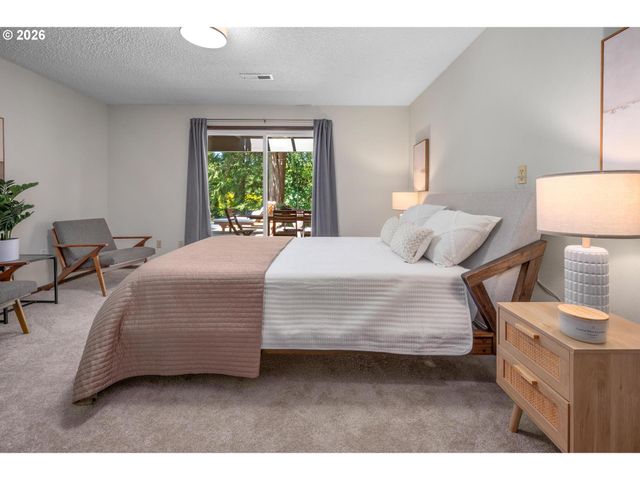 2911 Sw PLUM Ct, Portland, OR 97219