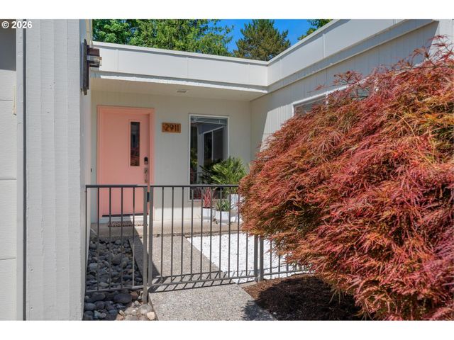 2911 Sw PLUM Ct, Portland, OR 97219