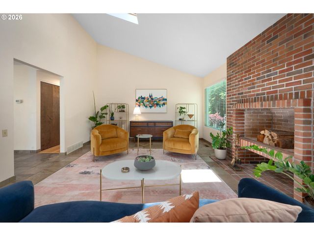 2911 Sw PLUM Ct, Portland, OR 97219