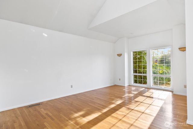 6814 119th Avenue SE, Bellevue, WA 98006
