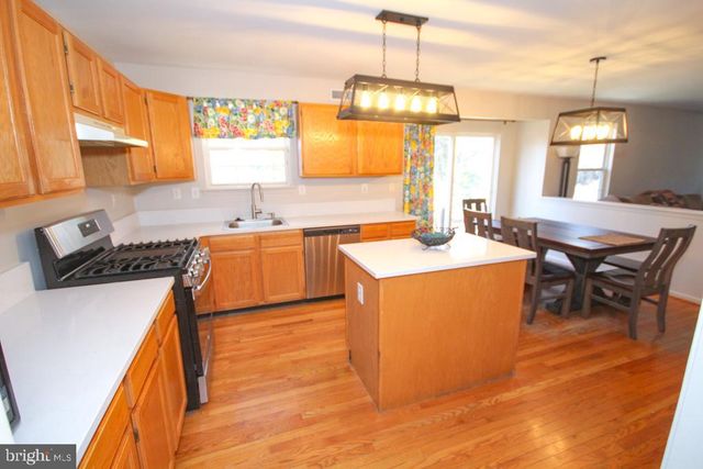 35 JONQUIL WAY, Sicklerville, NJ 08081