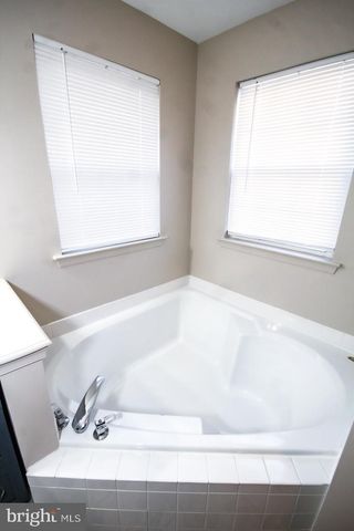 35 JONQUIL WAY, Sicklerville, NJ 08081