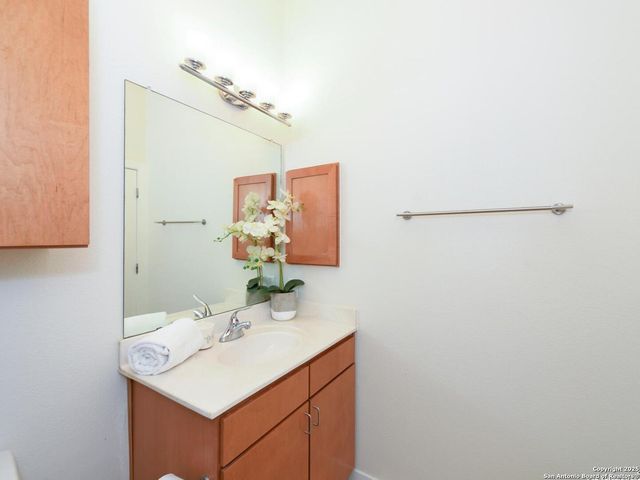 7342 Oak Manor Dr Apt 1303, San Antonio, TX 78229