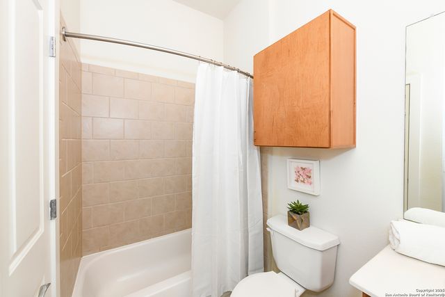 7342 Oak Manor Dr Apt 1303, San Antonio, TX 78229