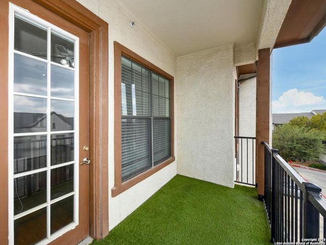 7342 Oak Manor Dr Apt 1303, San Antonio, TX 78229
