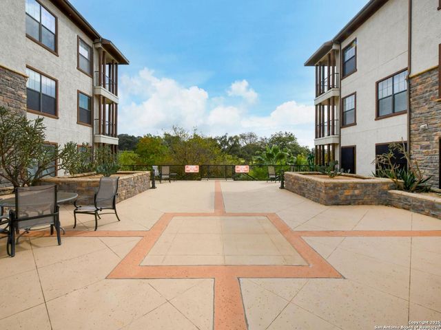 7342 Oak Manor Dr Apt 1303, San Antonio, TX 78229