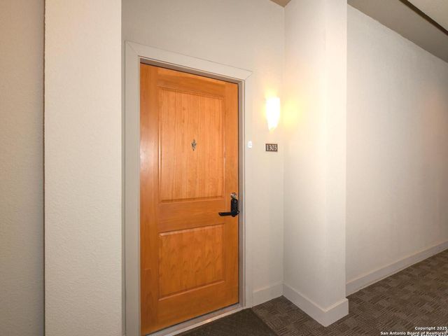 7342 Oak Manor Dr Apt 1303, San Antonio, TX 78229