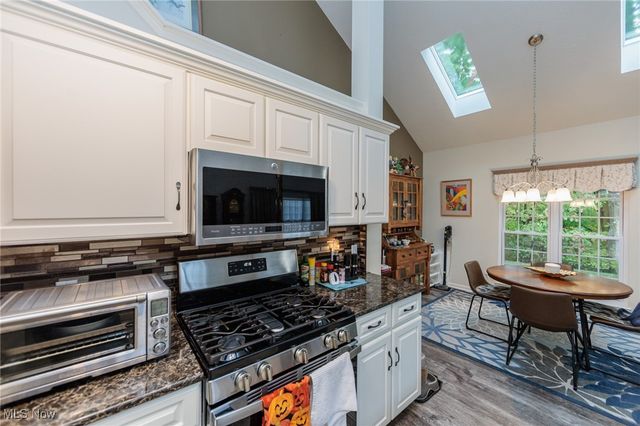 5277 Spruce Pointe Lane, Brunswick, OH 44212