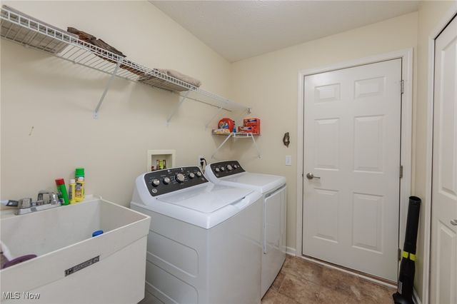 5277 Spruce Pointe Lane, Brunswick, OH 44212