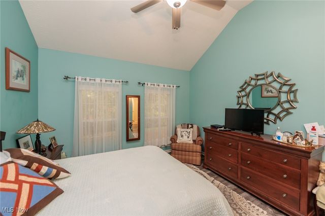 5277 Spruce Pointe Lane, Brunswick, OH 44212