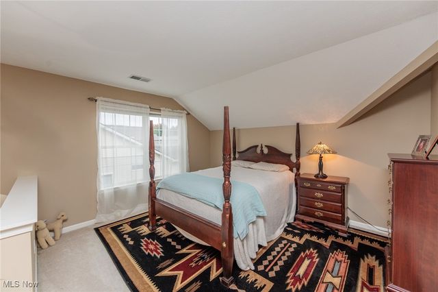 5277 Spruce Pointe Lane, Brunswick, OH 44212