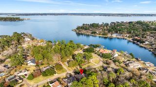 117 Lake View Circle, Montgomery, TX 77356