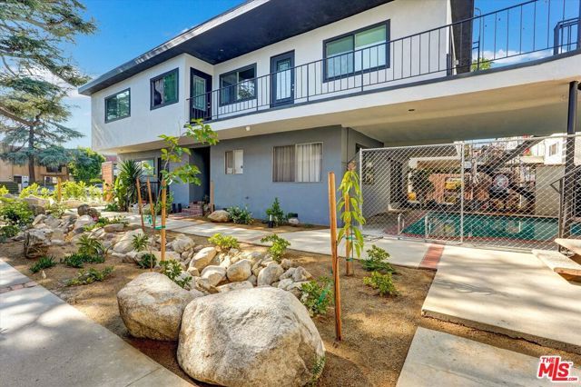 5722 Woodman Ave 4, Van Nuys (los Angeles), CA 91401