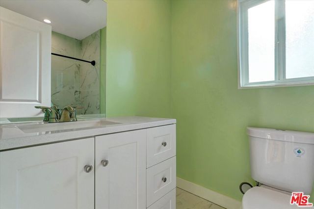 5722 Woodman Ave 4, Van Nuys (los Angeles), CA 91401