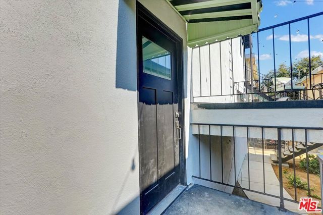 5722 Woodman Ave 4, Van Nuys (los Angeles), CA 91401