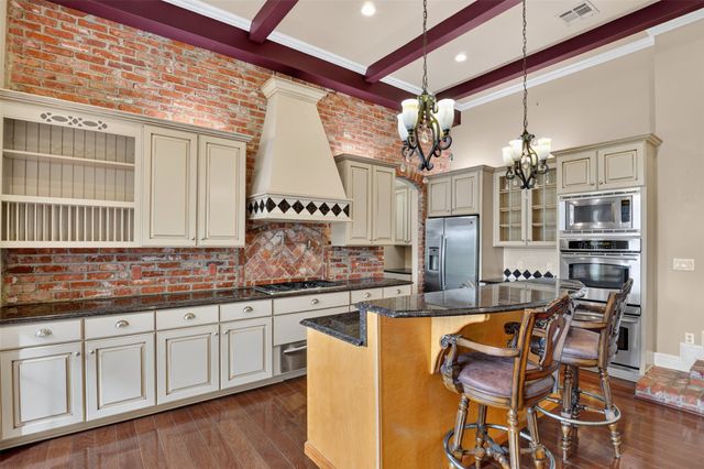 18 Beaux Rivages Drive, Shreveport, LA 71106