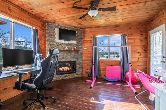 111 Reed Street, Cassopolis, MI 49031