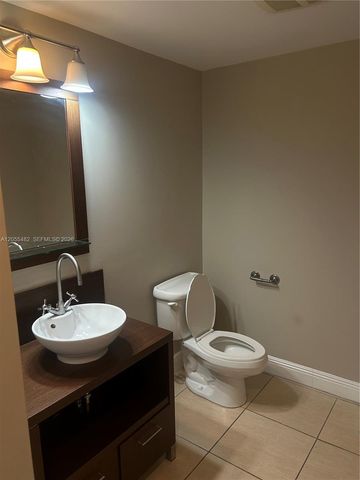 610 Clematis St 511, West Palm Beach, FL 33401