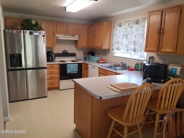 715 Shadow Lane, Fernley, NV 89408