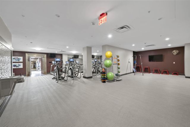 51 N High Street, 607, Columbus, OH 43215