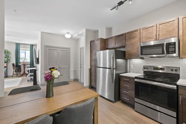 51 N High Street, 607, Columbus, OH 43215