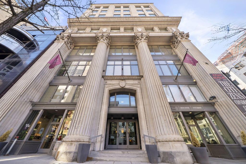 51 N High Street, 607, Columbus, OH 43215