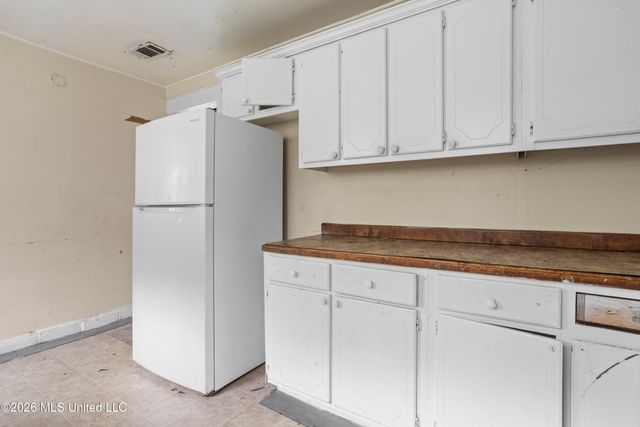 3304 W Railroad Street, Gulfport, MS 39501