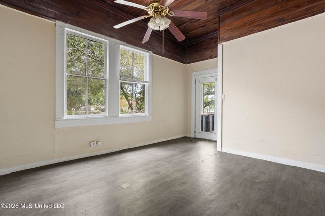 3304 W Railroad Street, Gulfport, MS 39501
